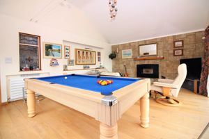 Sitting Room- click for photo gallery
